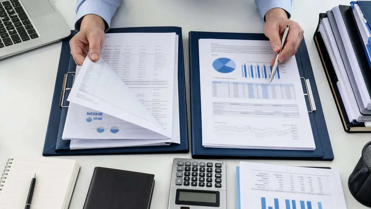 The Difference Between Company Verification and Credit Scoring